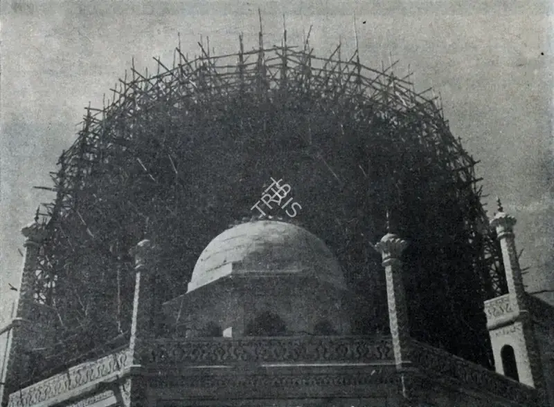 Unknown (Photographer). The Scaffolded Dome of the Taj Mahal. n.d. | Contemporary Photograph, Marg, July 1950 | ArcHeritage | 00512953
