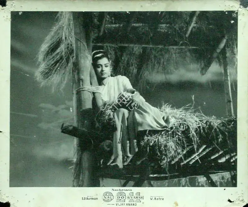 Ratra, V. (Cinematographer), Nau Do Gyarah, 1957 | Lobby Card | CinemaEducation | 00821016