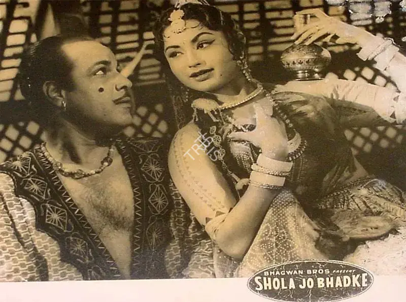 Bhagwan (Director), Shola Jo Bhadke, 1961 | Lobby Card | CinemaEducation | 00827573