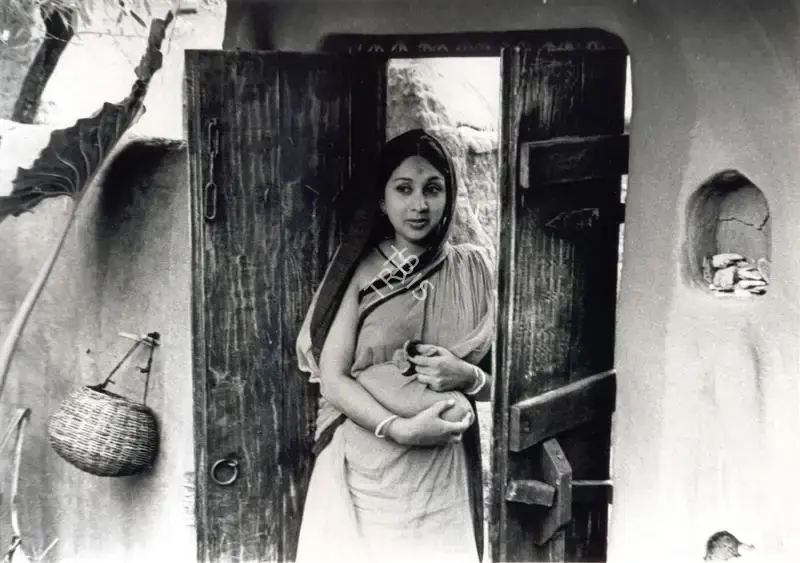 Roy, Soumendu (Cinematographer), Ashani Sanket, 1973 | Photographic Still | CinemaEducation | 00891044