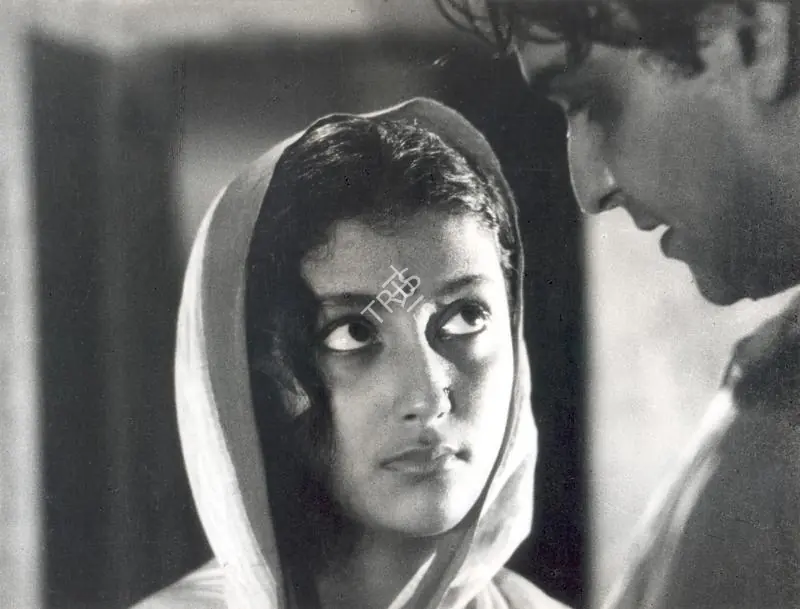Roy, Soumendu (Cinematographer), Teen Kanya, 1961 | Photographic Still | CinemaEducation | 00891505