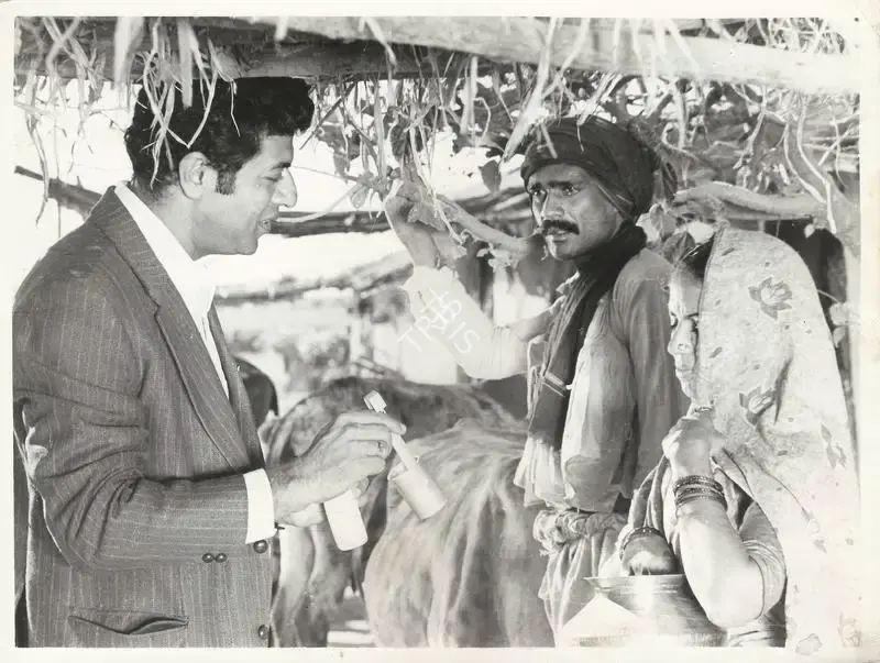 Govind (Cinematographer), Manthan, 1976 | Photographic Still | CinemaEducation | 00890879