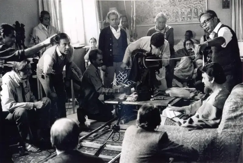 Ghosh, Nemai (Still Photographer), Shakha Proshakha, 1991 | Working Still | CinemaEducation | 00891633