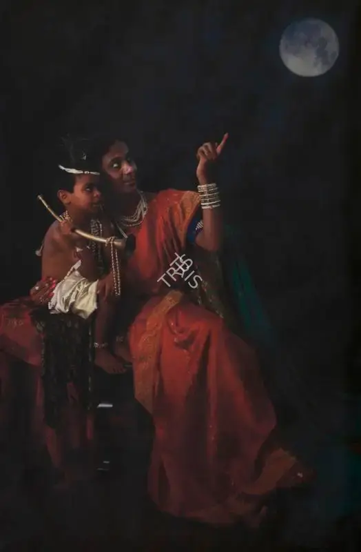 Shah, Tejal (Artist). You too touch the moon - Yashoda with Krishna (Hijra Fantacy seires). Digital photograph on archival paper pasted on board, 2006 | Graphic Art | FineArts | 00336573
