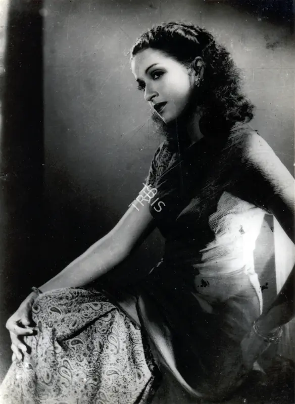 Reddy, V.N. (Cinematographer), Aag, 1948 | Photographic Still | CinemaEducation | 00883677