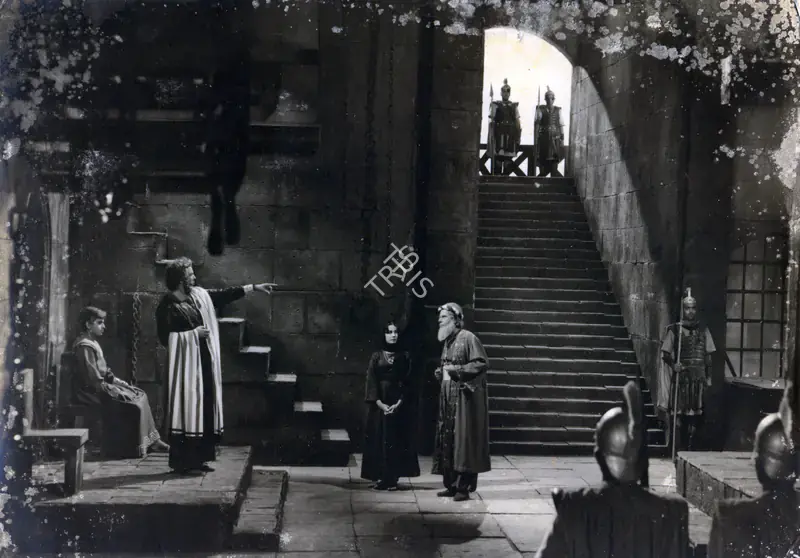Gupta, Dilip (Cinematographer), Yahudi, 1958 | Photographic Still | CinemaEducation | 00888409