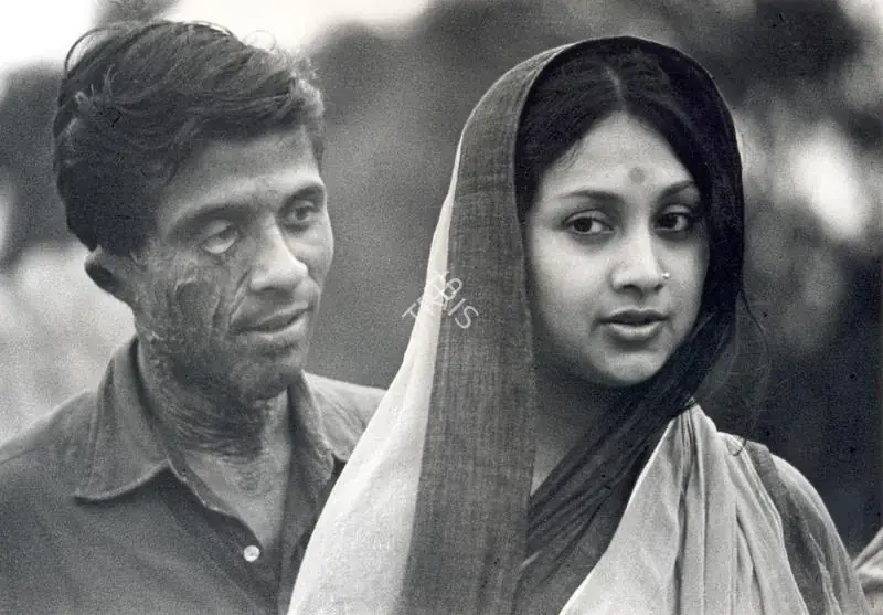 Roy, Soumendu (Cinematographer), Ashani Sanket, 1973 | Photographic Still | CinemaEducation | 00891042