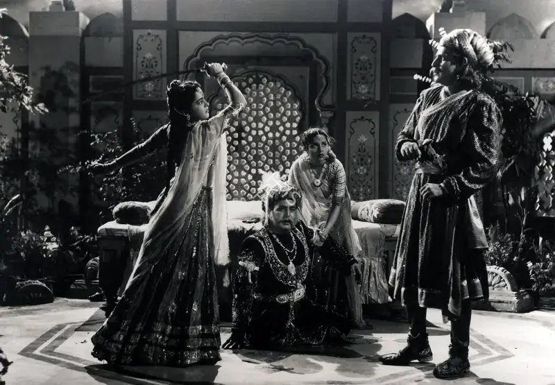 Kashyap, D.D. (Producer), Aan Baan, 1956 | Photographic Still | CinemaEducation | 00883719