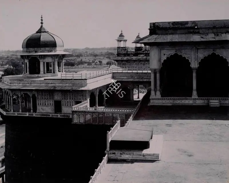 Unknown (Photographer). Agra Fort, Agra - From the album 'India Ceylon and Egypt 1901-1902'. Photographic print pasted on mount, 1901-1902 | Antiquarian Photograph | Photography | 00115455