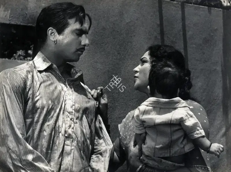 Bhattacharjee, Apurba (Cinematographer), Mujhe Jeene Do, 1963 | Photographic Still | CinemaEducation | 00886509