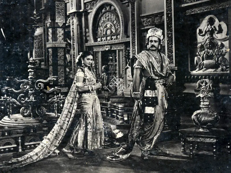 Bhatt, Shanker (Producer), Vikramaditya, 1945 | Photographic Still | CinemaEducation | 00888366