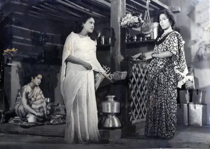 Sahu, Kishore (Producer), Bijli, 1950 | Photographic Still | CinemaEducation | 00884496