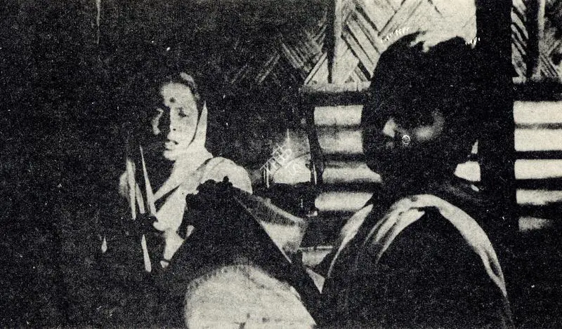 Gupta, Dinen (Cinematographer), Meghe Dhaka Tara, 1960. Her Mother preys upon Nita to keep the hearth going | Photographic Still, Journal of Arts & Ideas, April-June 1983 | CinemaEducation | 00710265
