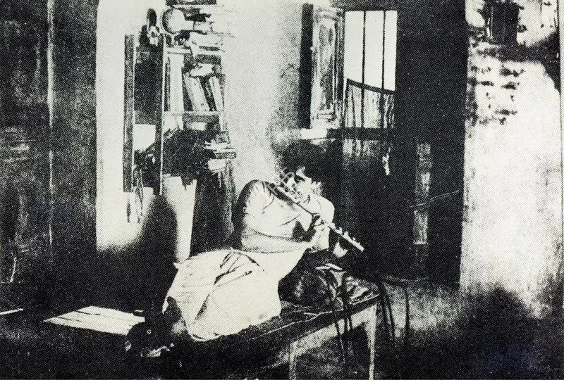 Mitra, Subrata (Cinematographer), Apur Sansar, 1959. The Chaste urbanity of Apu - idealization of the writer-dreamer: Apur Sansar | Photographic Still, Journal of Arts & Ideas, January 1993 | CinemaEducation | 00710318