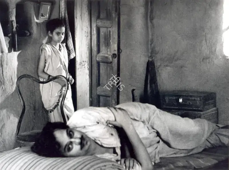 Roy, Soumendu (Cinematographer), Teen Kanya, 1961 | Photographic Still | CinemaEducation | 00663631