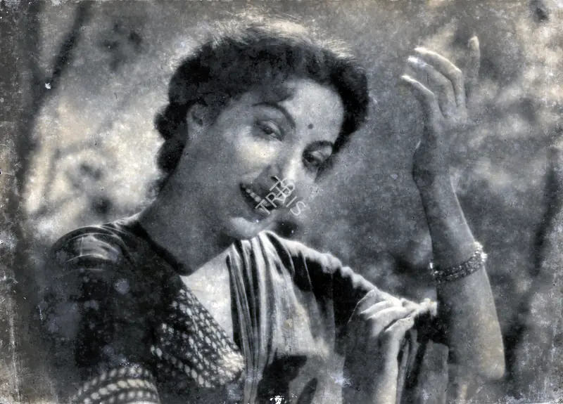 Karmakar, Radhu (Cinematographer), Awara, 1951 | Photographic Still | CinemaEducation | 00884012
