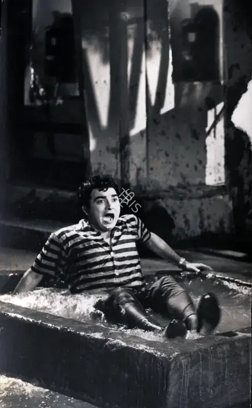 Khan, Begum (Producer), Minister, 1959 | Photographic Still | CinemaEducation | 00886360