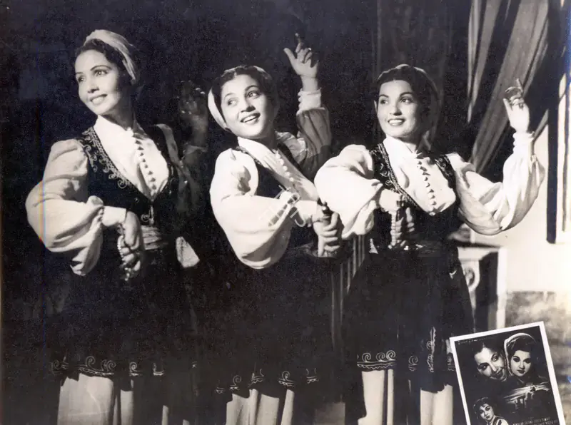 Bee, Jay (Producer), Watan, 1954 | Photographic Still | CinemaEducation | 00888391