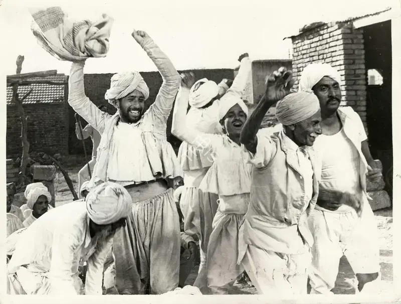 Govind (Cinematographer), Manthan, 1976 | Photographic Still | CinemaEducation | 00890880