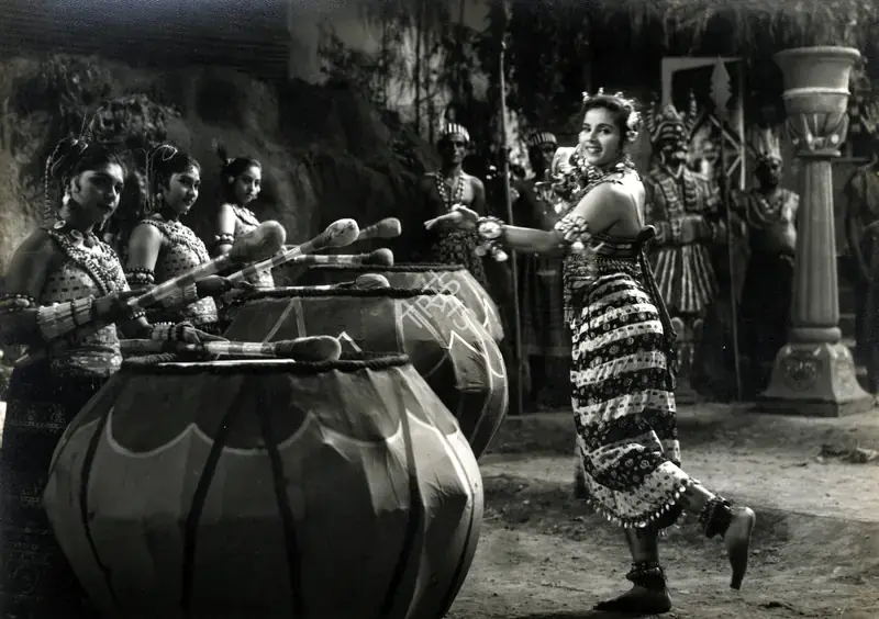 Desai, Dhirubhai (Director), Saranga, 1960 | Photographic Still | CinemaEducation | 00888019