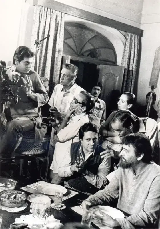 Ghosh, Nemai (Still Photographer), Shakha Proshakha, 1991 | Working Still | CinemaEducation | 00891637