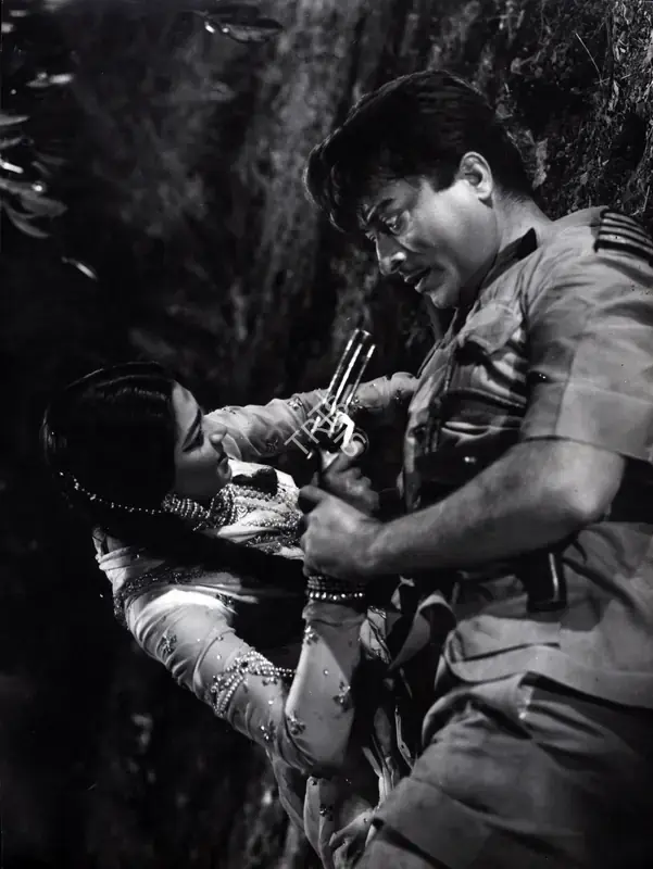 Johar, I.S. (Director), Johar Mehmood In Goa, 1965 | Photographic Still | CinemaEducation | 00831860