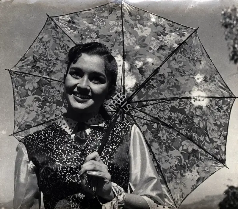 Gupta, Dilip (Cinematographer), Dil Deke Dekho, 1959 | Photographic Still | CinemaEducation | 00884935