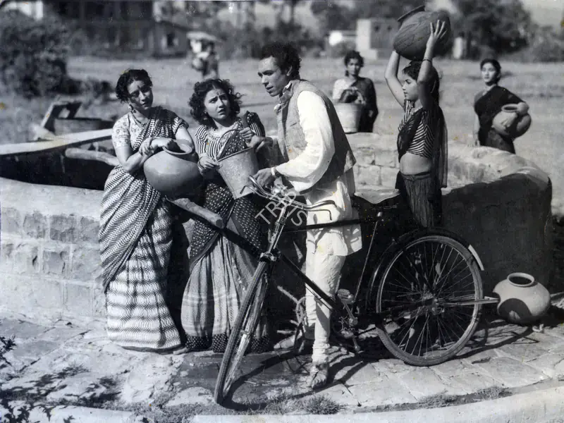Sahu, Kishore (Producer), Bijli, 1950 | Photographic Still | CinemaEducation | 00884497