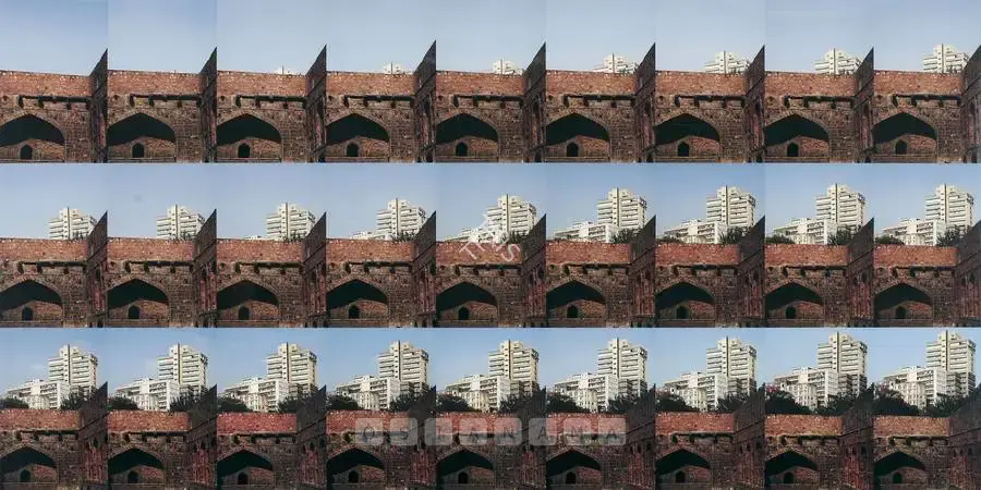 Scaria, Gigi (Artist). City Uprise. Digital C-Print on paper, 2006 | Print | FineArts | 00576494