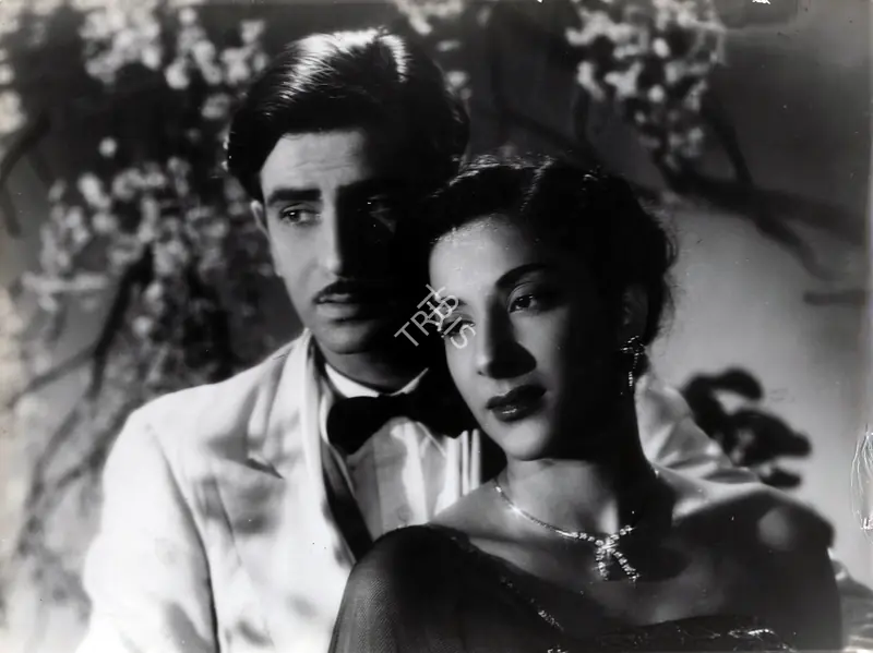Karmakar, Radhu (Cinematographer), Awara, 1951 | Photographic Still | CinemaEducation | 00884013