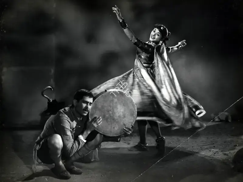 Karmakar, Radhu (Cinematographer), Jis Desh Men Ganga Behti Hai, 1960 | Photographic Still | CinemaEducation | 00885749