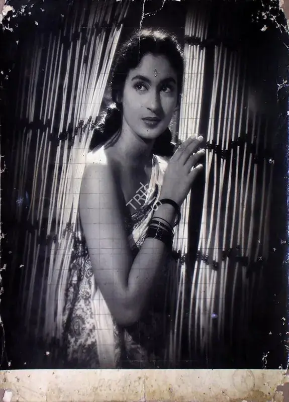 Agarwal, L.S. (Producer), Aakhri Dao, 1958 | Lobby Card | CinemaEducation | 00828902
