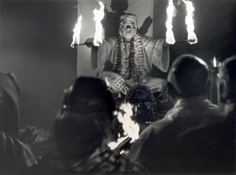 Roy, Soumendu (Cinematographer), Ka Purush Maha Purush, 1965 | Photographic Still | CinemaEducation | 00891316