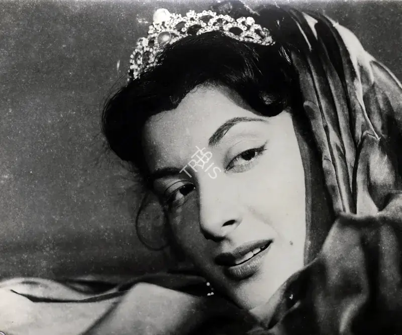 Naik, Saju (Cinematographer), Amber, 1952 | Photographic Still | CinemaEducation | 00883880