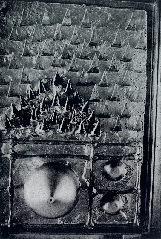 Shah, Himmat  (Artist). Untitled (detail). Plaster, tin, terracotta and aluminium paint on board, 1973 | Pictorial Space, 1978 | Sculpture | FineArts | 00149539