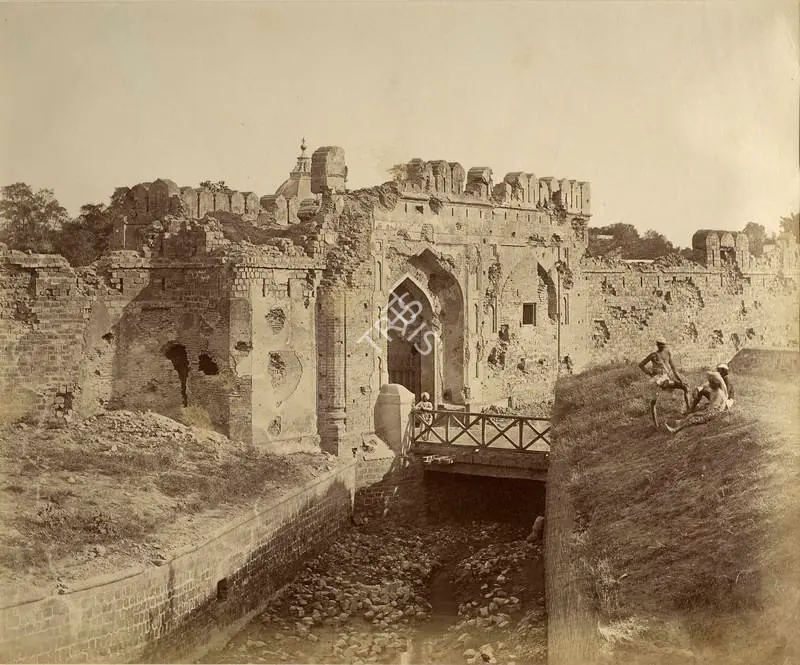 Beato, Felice (Photographer). Cashmere Gate, Delhi - India after Mutiny. Albumen print hinged on thin paper, 1858-1859 | Antiquarian Photograph | Photography | 00116311