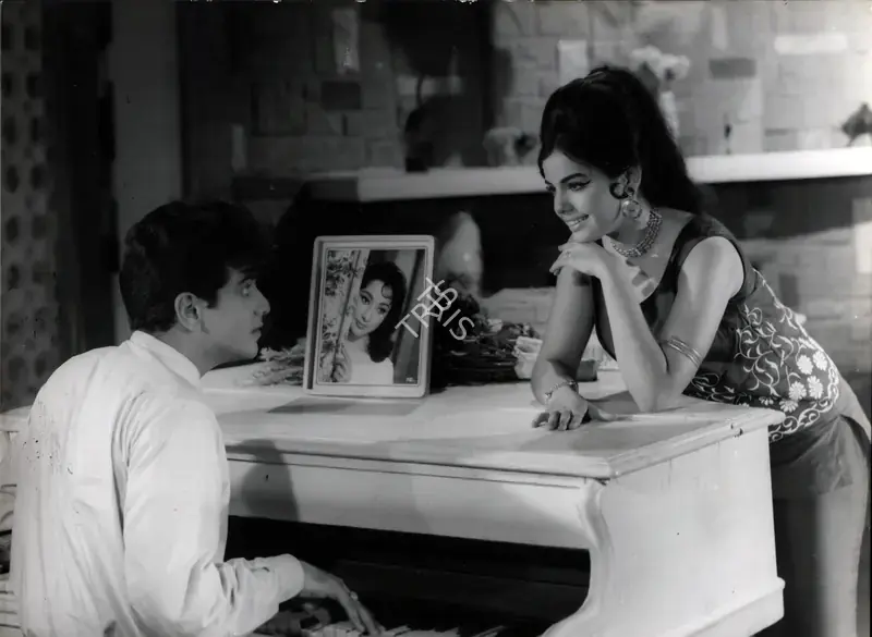 Roshan, G.M. (Producer), Chahat, 1971 | Photographic Still | CinemaEducation | 00884578