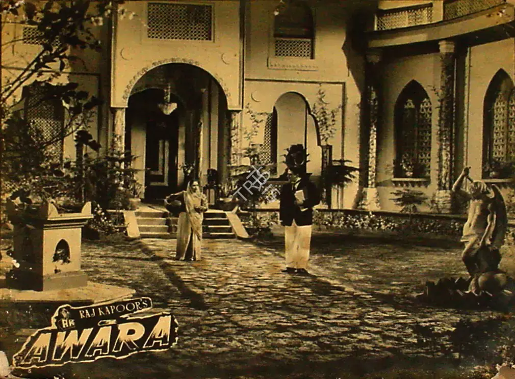 Karmakar, Radhu (Cinematographer), Awara, 1951 | Lobby Card | CinemaEducation | 00809750