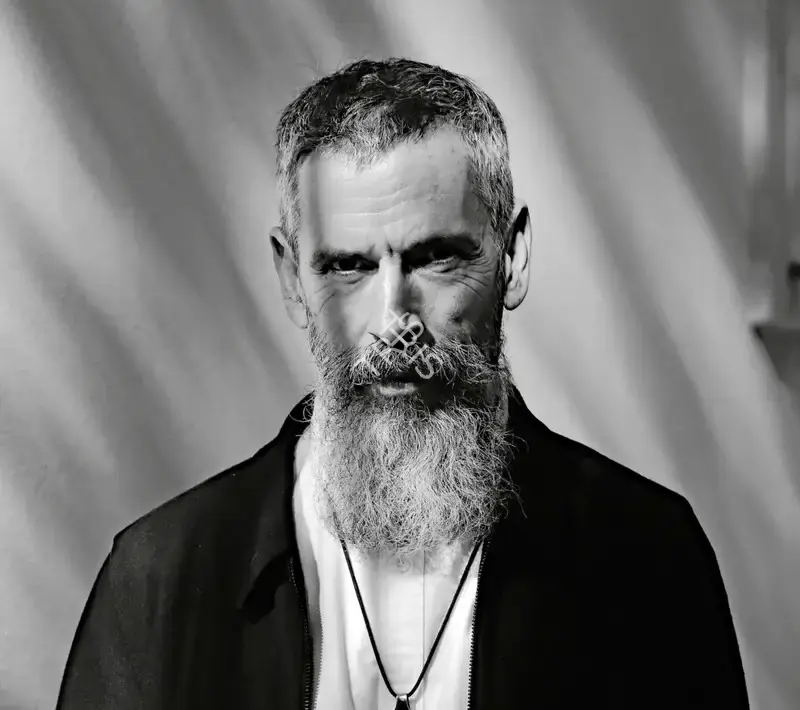 Cavadini, Tim (Photographer). James Chaplin | Photographic Still