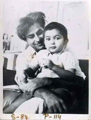 Unknown (Photographer). Young Rishi Kapoor with Raj Kapoor, n.d. | Contemporary Photograph