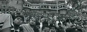 Rai, Raghu (Photographer), Crowds On The Ghats, Varanasi, 2004 | Contemporary Photograph