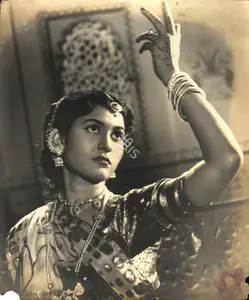 Gajjar, Bipin (Cinematographer), Patrani, 1956 | Photographic Still