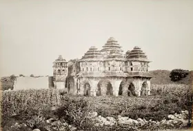 Lyon, Edmund David (Photographer), Ruins near Camalapore. Beejnugger, n.d. | Antiquarian Photograph
