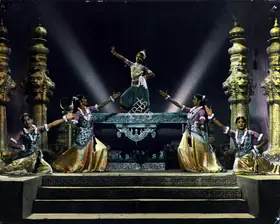 Nadiadwala, A.A. (Producer), Ayodhyapati, 1956 | Photographic Still