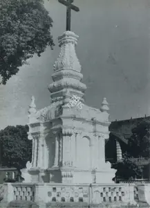 Menezes, Aires (Photographer). Monumental Cross of the Church of Espirito Santo, Margao, n.d. | Contemporary Photograph
