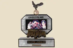 Mehra, Parvesh (Producer), Mujrim, 1989. Silver Jubilee Trophy to Saroj Khan for Mujrim | Jubilee Trophy