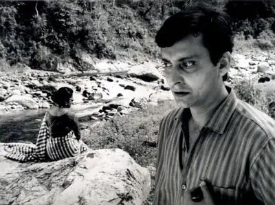 Ray, Satyajit (Director), Ka Purush Maha Purush, 1965 | Photographic Still