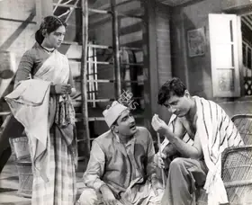 Kale, G (Cinematographer), Ek Ke Baad Ek, 1960 | Photographic Still