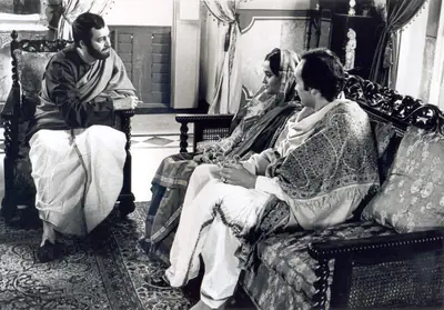 Roy, Soumendu (Cinematographer), Ghare Baire, 1985 | Photographic Still | CinemaEducation | 00663290