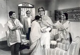 Malik, Ravi (Cinematographer), Ganashatru, 1990 | Photographic Still | CinemaEducation | 00663281